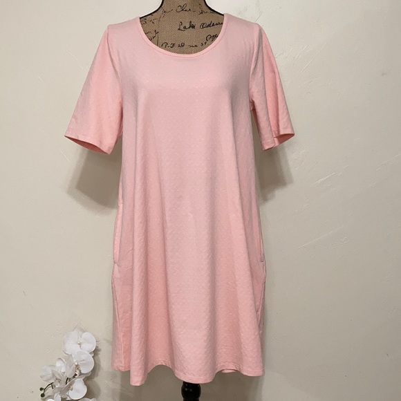 Nina Leonard Dresses & Skirts - NWT Short Sleeves Nina Leonard Dress